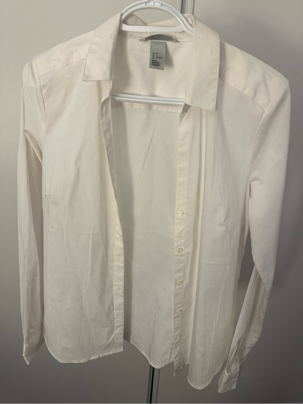 H&M Women's Long Sleeve Button-Up Shirt in Off-White